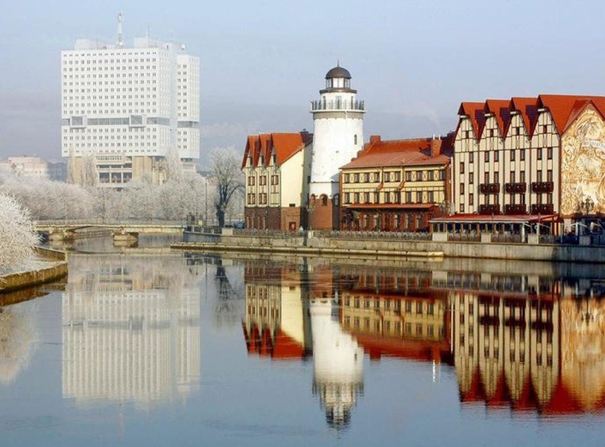 Калининград в декабре. Калининград зима. Зимний Калининград. Рыбная деревня Калининград зима. Рыбная деревня Калининград зимой.