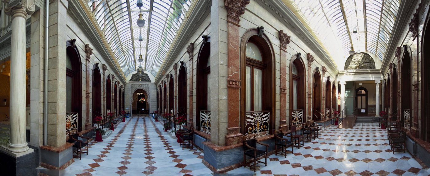 Panorama main corridor