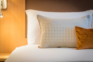 Room & Suite