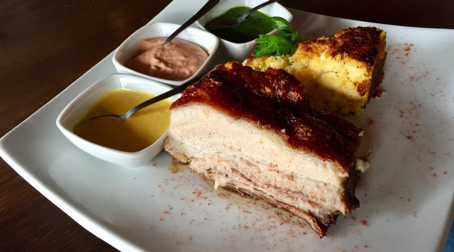 Panceta de chancho con pastel de choclo