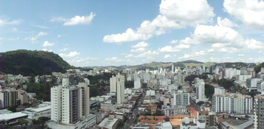 Área externa da praça de alimentação