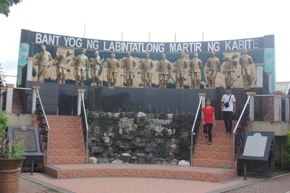 The 13 Martyrs Monument (Cavite City, Filippinerna) - omdömen - Tripadvisor