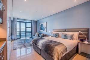 Room & Suite