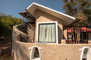 Room & Suite