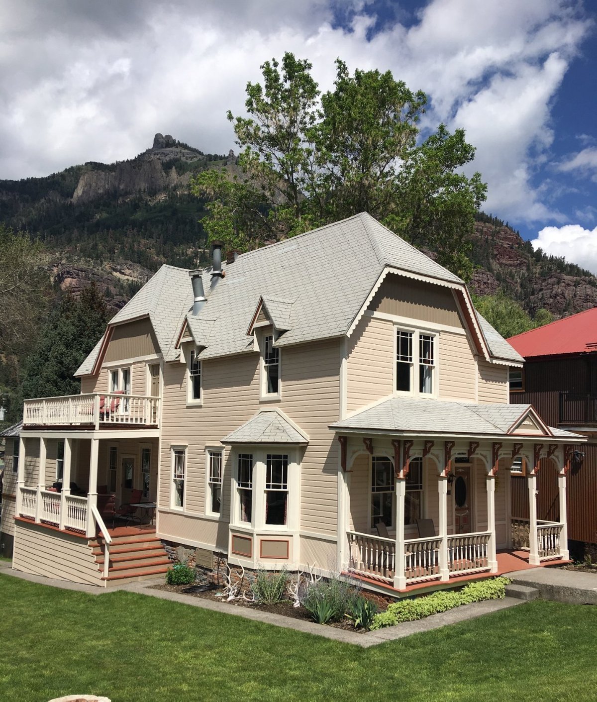 Ouray B And B