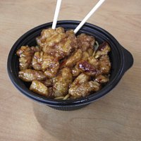 SOUTH PORTLAND, ME - MAINE MALL - PANDA EXPRESS - BOWL OF ORANGE CHICKEN & LO MEIN NOODLES