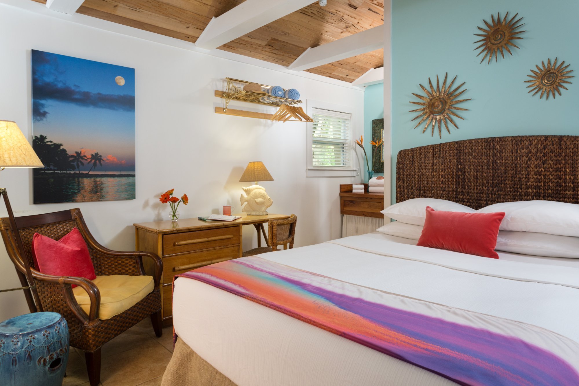 Tropical Inn by null