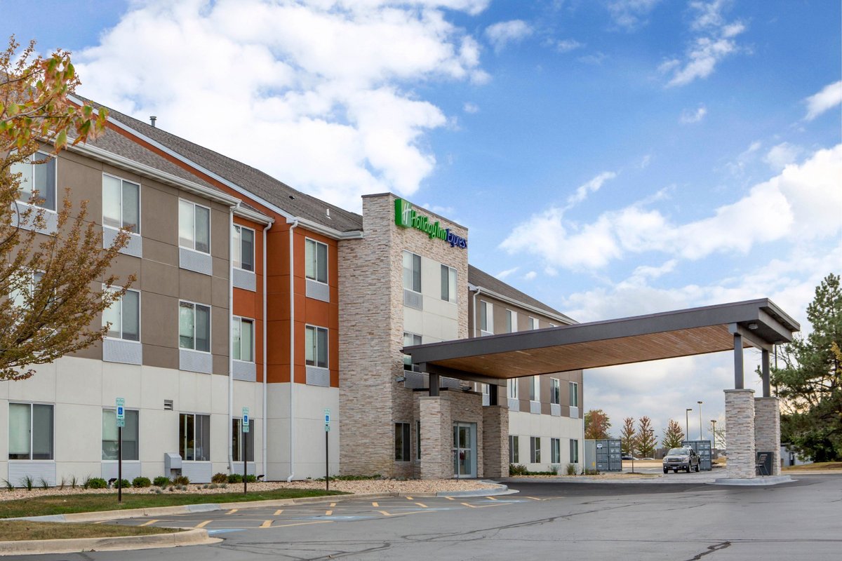 HOLIDAY INN EXPRESS & SUITES CHICAGO WEST - ST CHARLES, AN IHG HOTEL ...