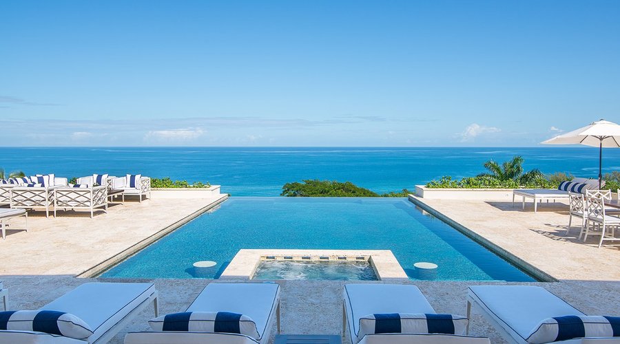 Swimming Pool at Quinntessential