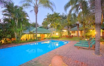 Tzaneen Country Lodge Pool: Pictures & Reviews - Tripadvisor