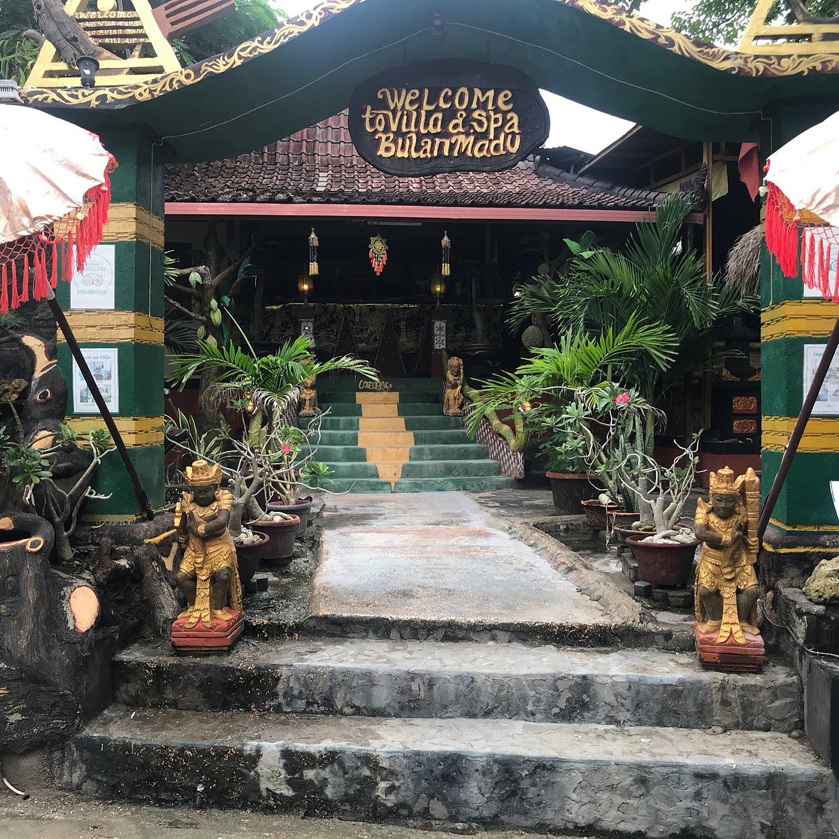 beautiful stairs to the meditation place - Picture of The Yoga Place, Gili  Trawangan - Tripadvisor