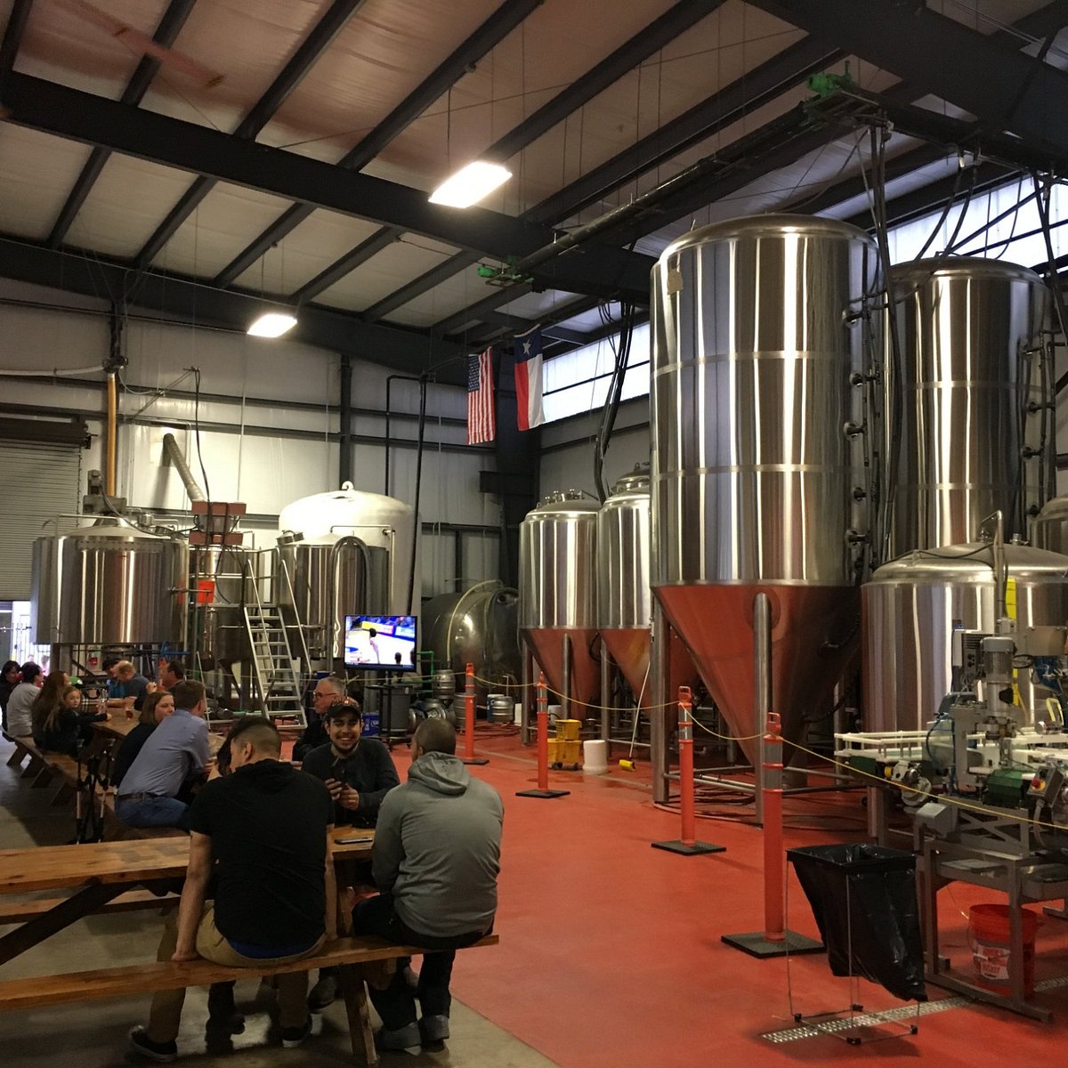 11 Below Brewing Company (Houston) - All You Need to Know BEFORE You Go