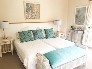 Room & Suite
