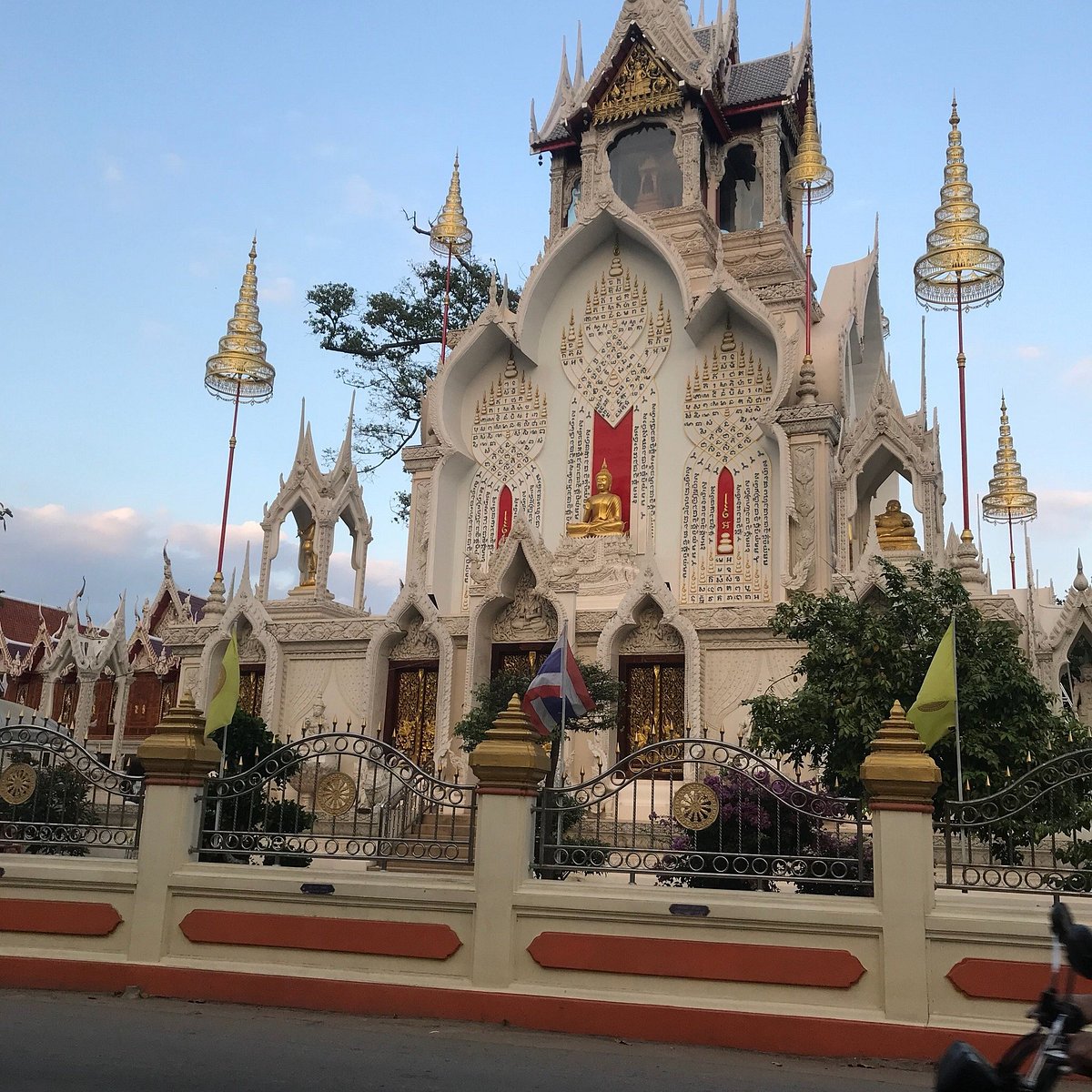 Chedi View Hostel, hotel em Phetchaburi