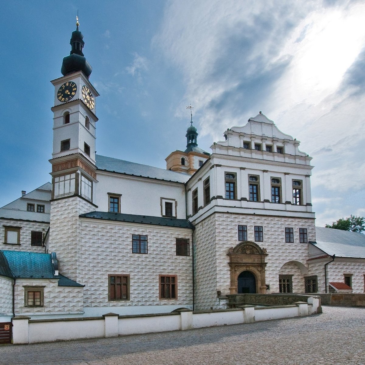 PARDUBICE CASTLE (2025) All You Need to Know BEFORE You Go (with Photos)