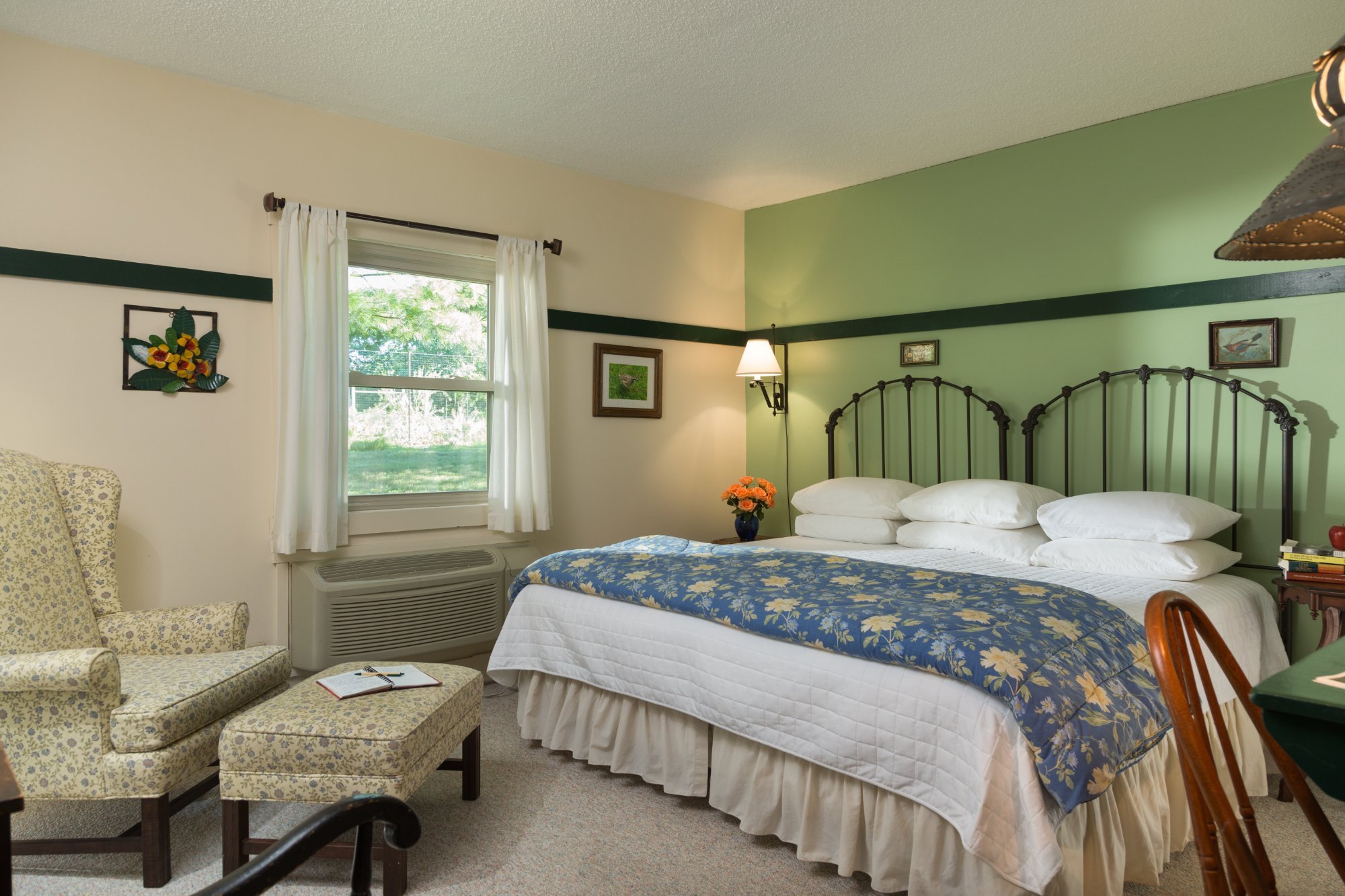 Inn & Spa at Cedar Falls by null