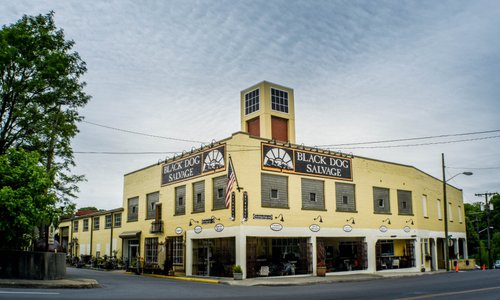 Black Dog Salvage Main Retail Showroom 