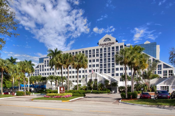 Boca Raton Area Hospitals Remain Bustling With COVID-19 Patients