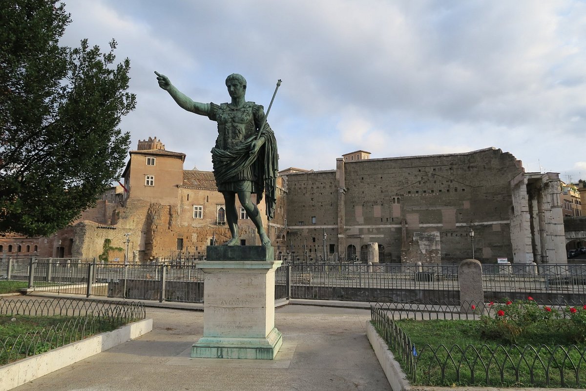 Statua di Giulio Cesare, Рим: лучшие советы перед посещением - Tripadvisor