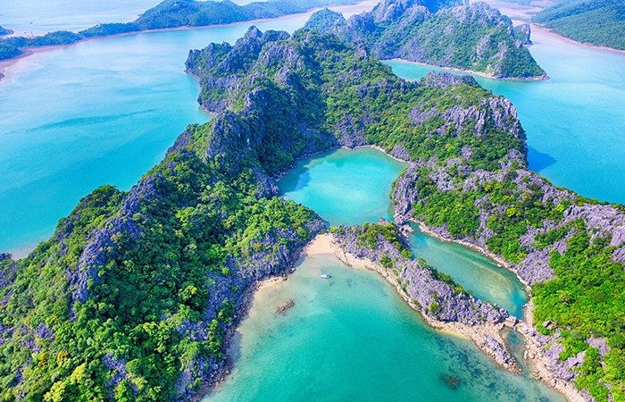 Catba Blue Lagoon