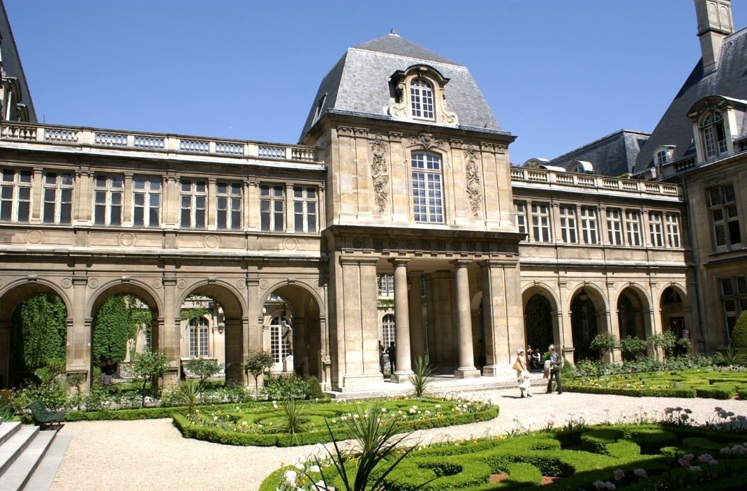 MUSEO CARNAVALET PARIS FRANCIA