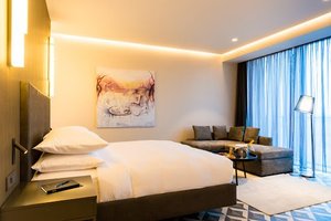 Room & Suite