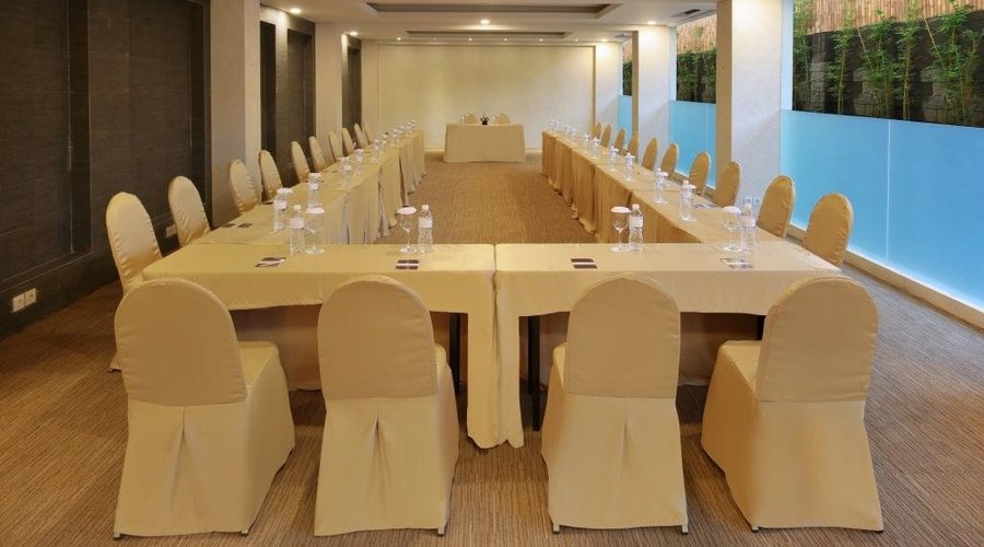 Segara Meeting Room size 112 sqm with seating capacity around 60 persons, depend on set up