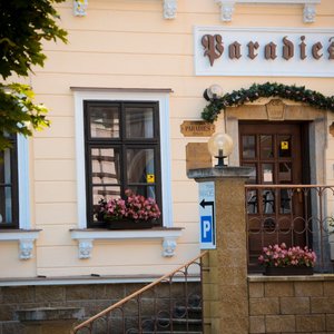 Vchod hotelu