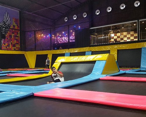 Com jogos eletrônicos, bar em São Paulo é playground para adultos se  divertirem - Blog Quanto Custa Viajar