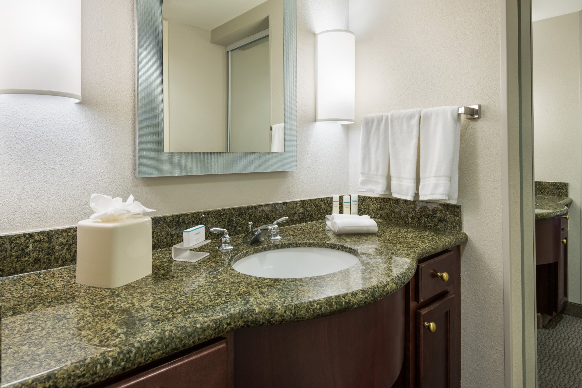 Hotel photo 14 of Homewood Suites by Hilton Tampa Airport - Westshore.