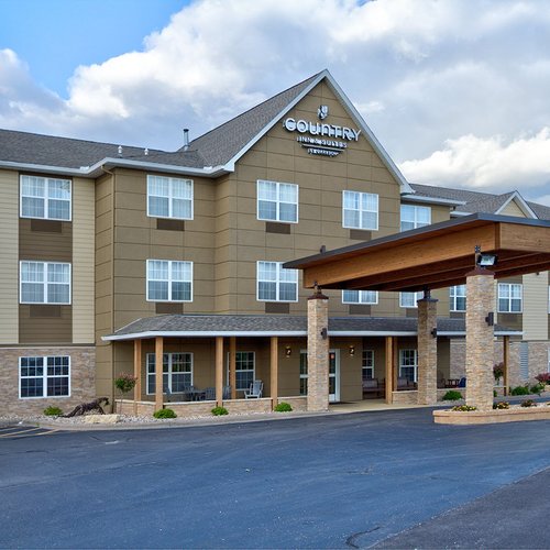 Country Inn & Suites by Radisson, Moline Airport, IL image