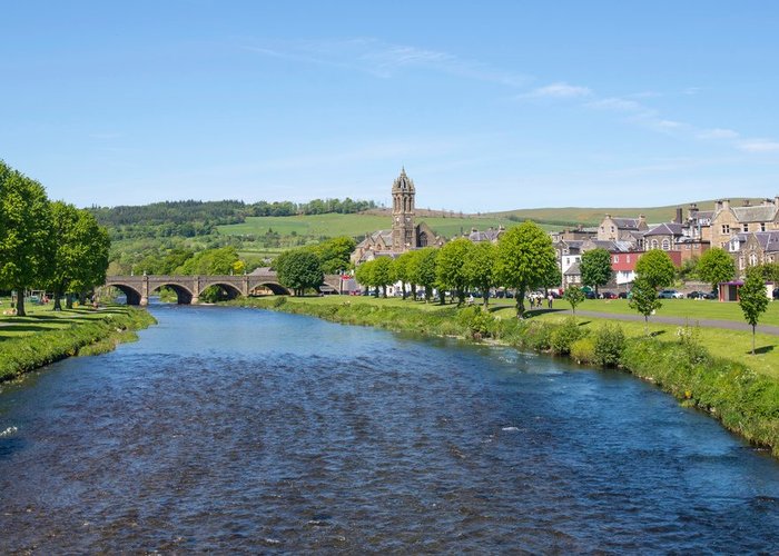 peebles-an-attractive.jpg?w=700&h=500&s=
