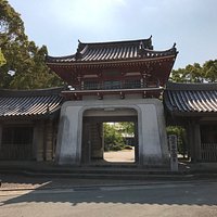 安楽寺の山門
