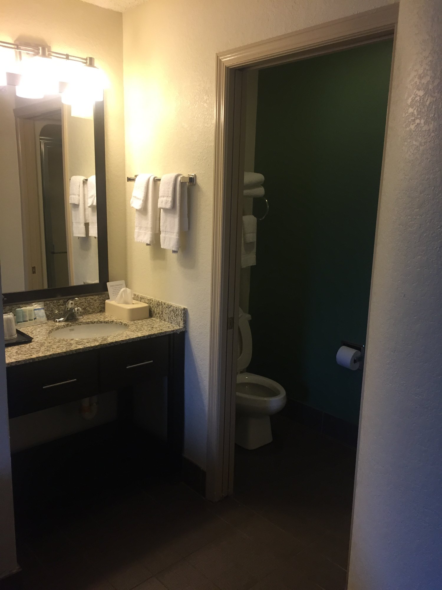 SLEEP INN EAST LOUISVILLE Updated 2024 Prices Hotel Reviews   Guest Room Bathroom 