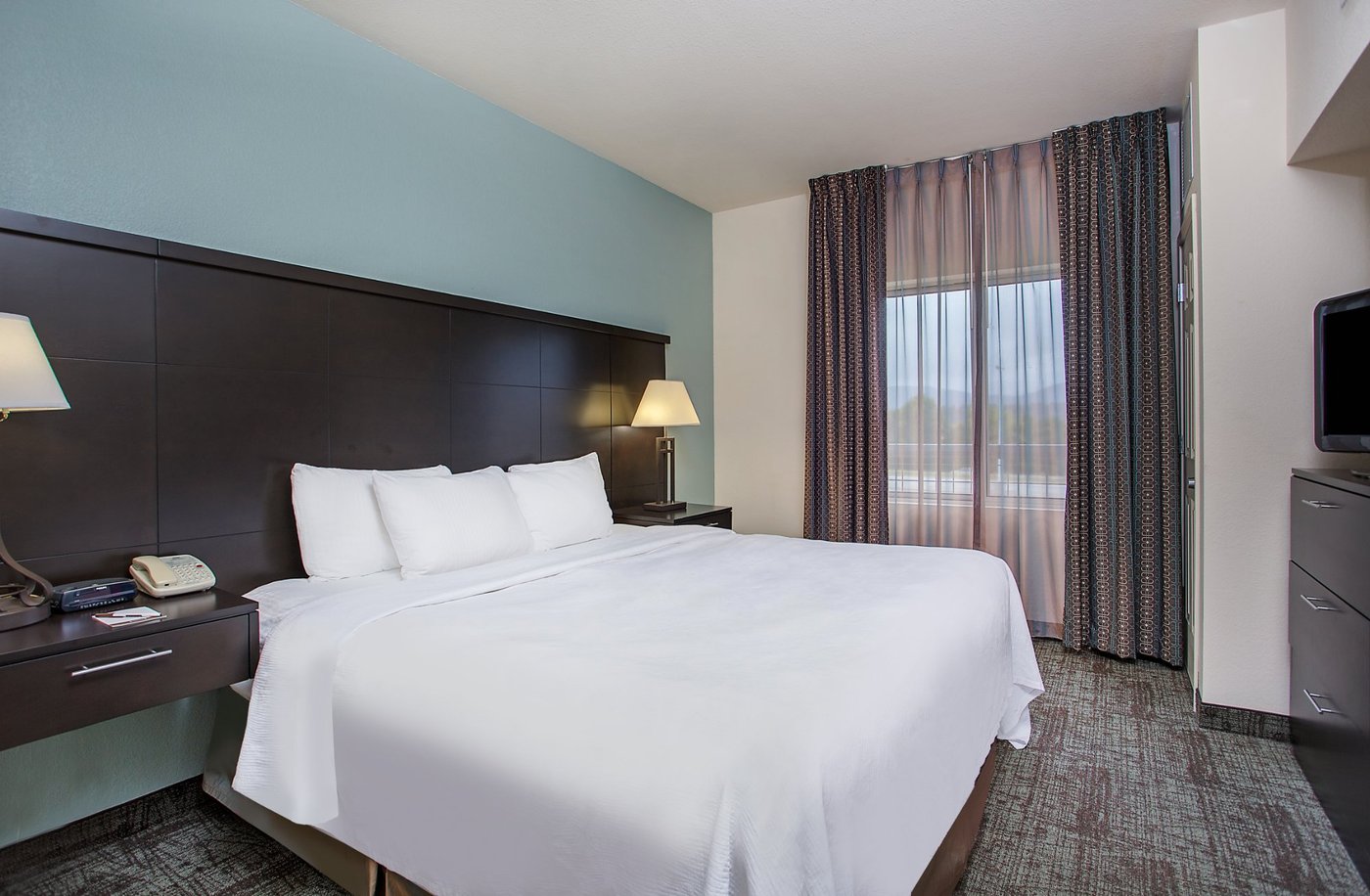 STAYBRIDGE SUITES CHATTANOOGA DWTN - CONV CTNR, AN IHG HOTEL - Updated ...