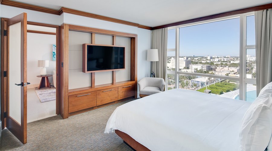 One Bedroom City View King Suite