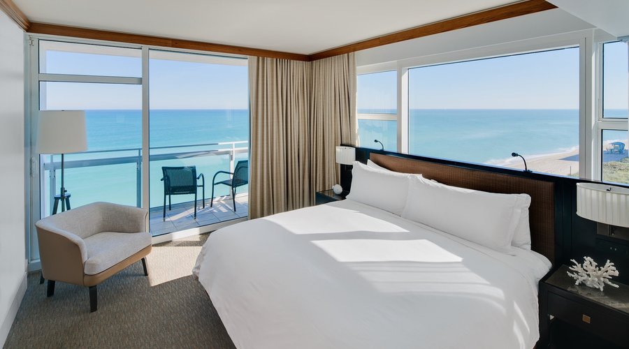 Two Bedroom Oceanfront King Suite 