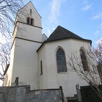 Kirchturm ohne Uhr