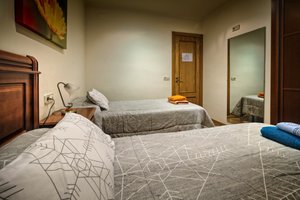 Room & Suite