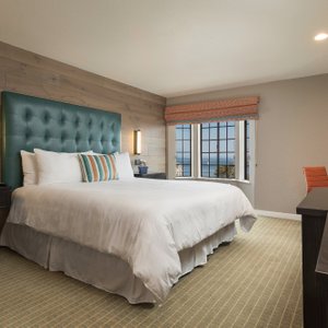 Wave Street Inn in Monterey