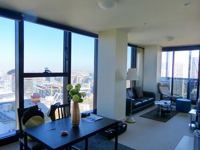 Melbourne SkyHigh Apartments - UPDATED Prices, Reviews & Photos (Australia)  - Apartment - Tripadvisor