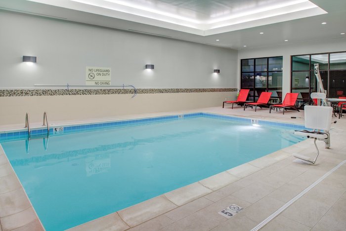 Hampton Inn And Suites Columbus Scioto Downs Pool: Pictures & Reviews ...