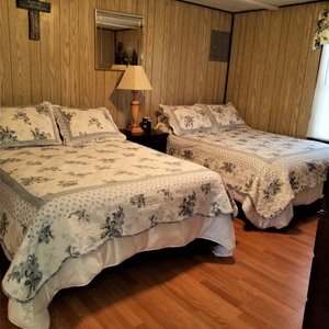 2 double beds with fully equipped kitchenette and/or add suite room with 1 double ed and 1 twin 