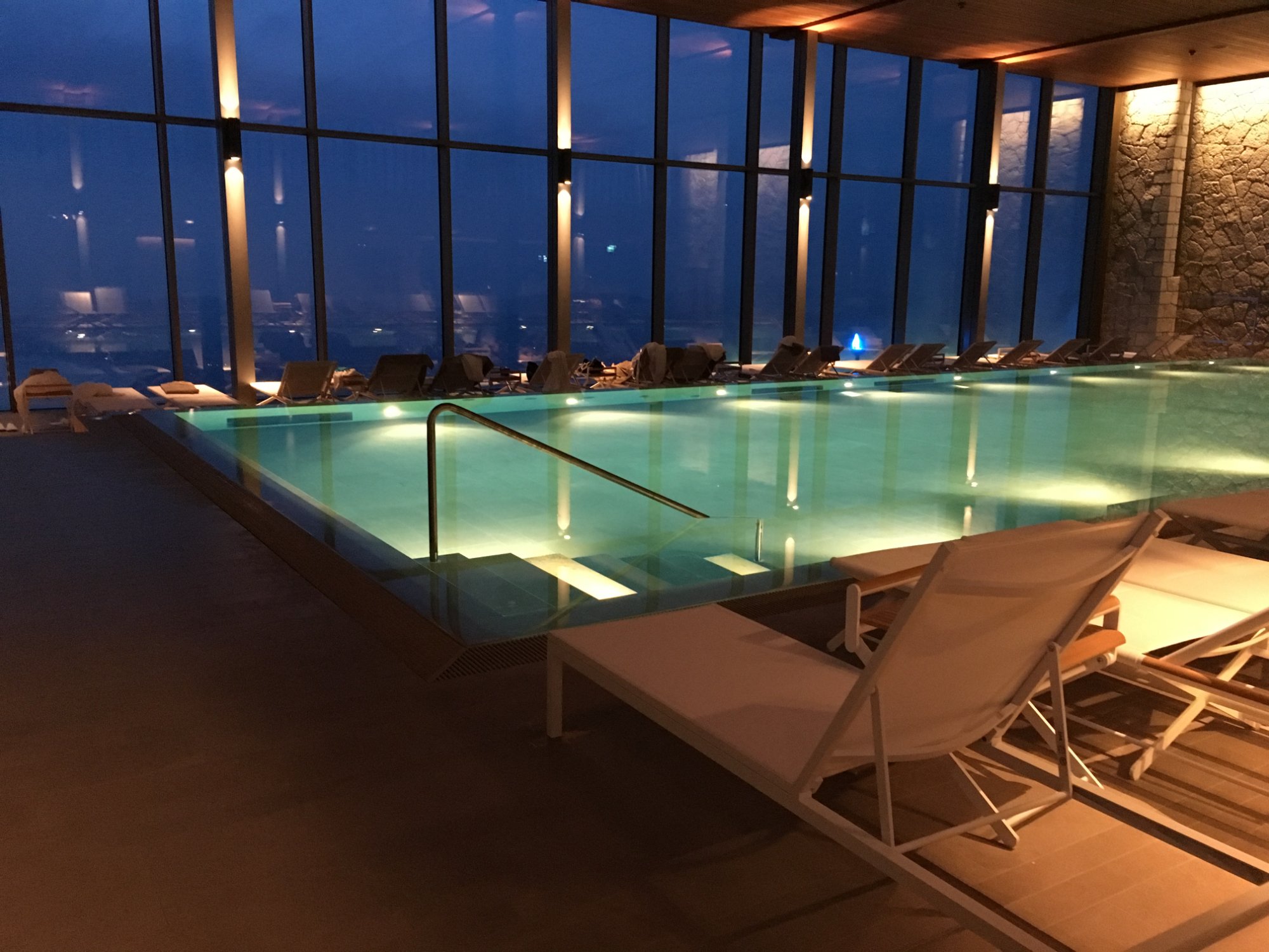 Burgenstock Hotel & Alpine Spa - The Heritage Pool: Pictures & Reviews ...