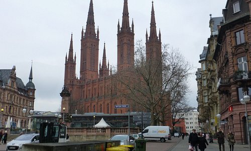 Wiesbaden, View on Marktkirche and Neues Rathaus from Dern'sches Gelände