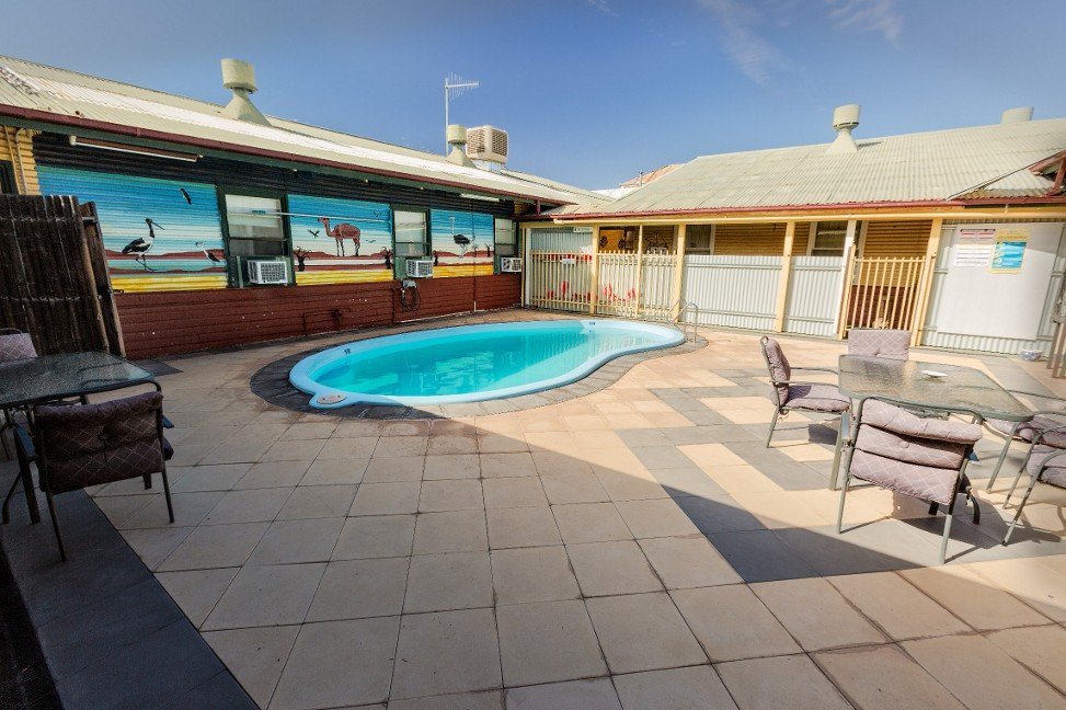 Explore Broken Hill Tourist Lodge: Your Ultimate Outback Experience