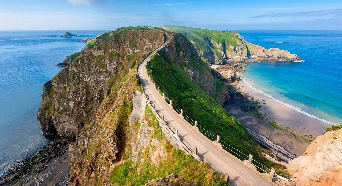 visiting yachtsman's guide to the channel islands