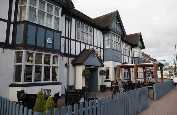 New Saracens head 2018