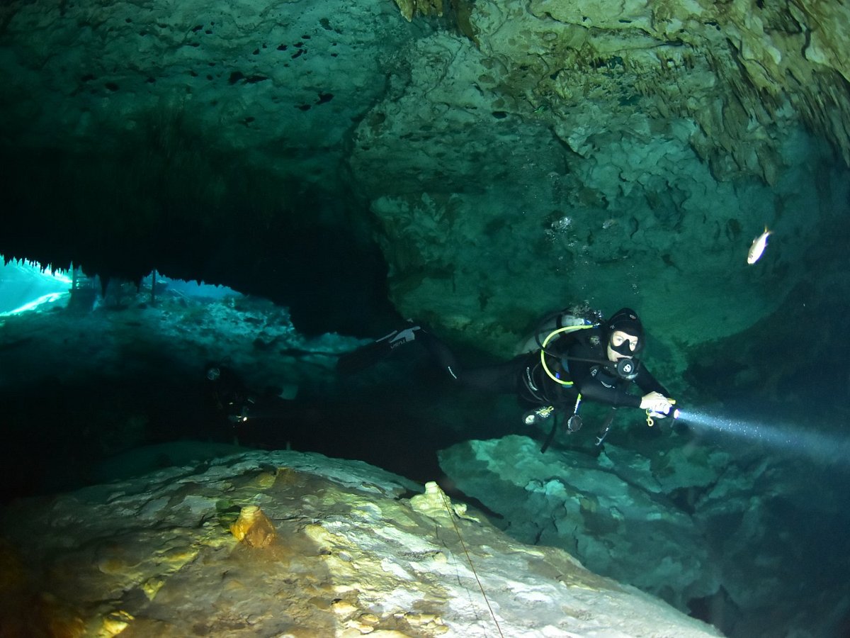 cave diving tulum