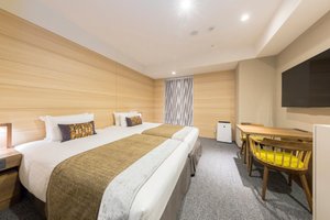 Room & Suite